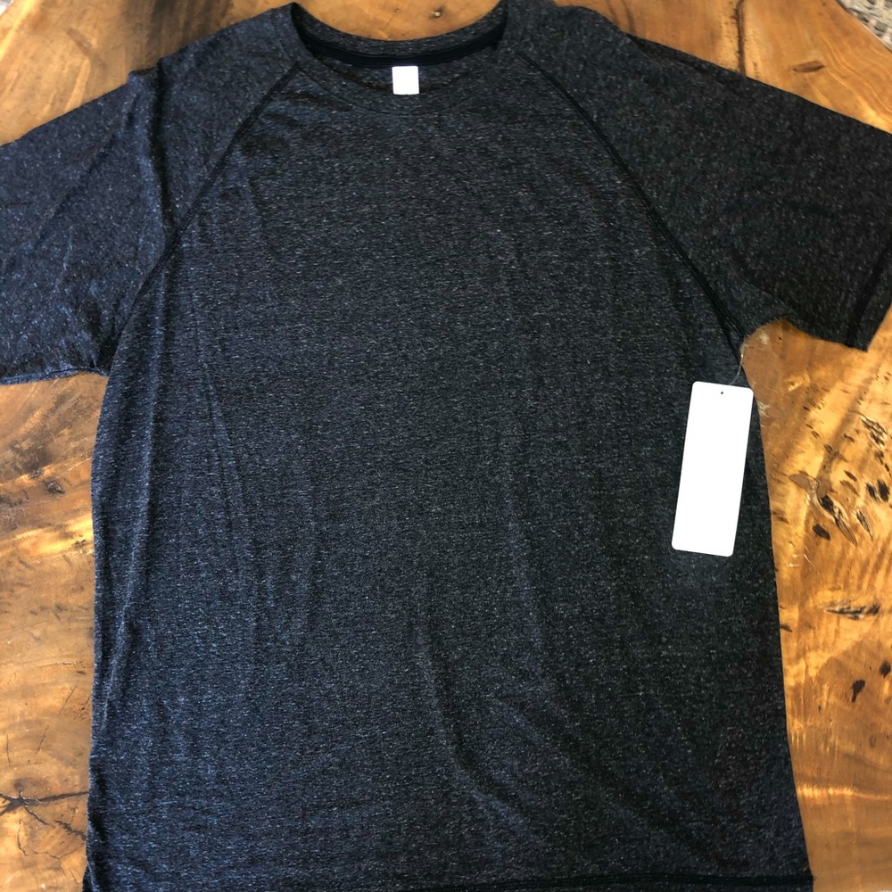 ALO Yoga Short Sleeve